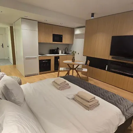Apartment Genex *